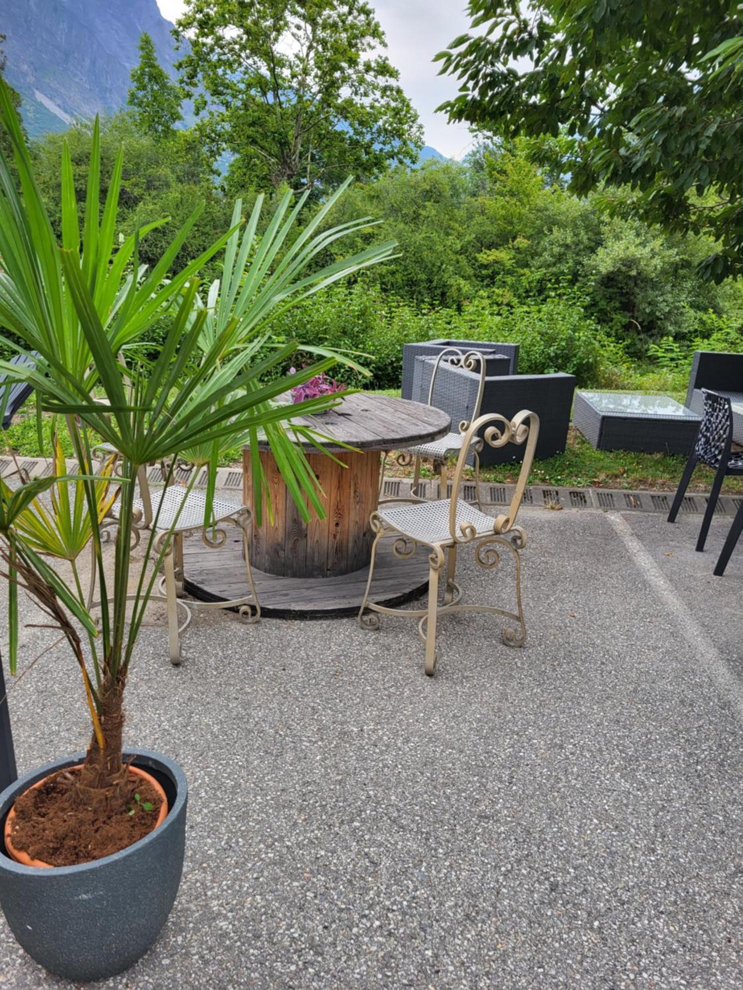 Hotel Restaurant Lancheton Saint-Julien-Mont-Denis Kültér fotó